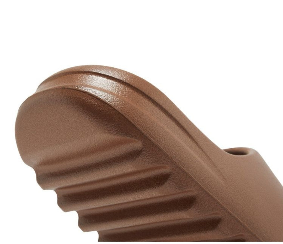 Adidas Yeezy Slides "Flax"