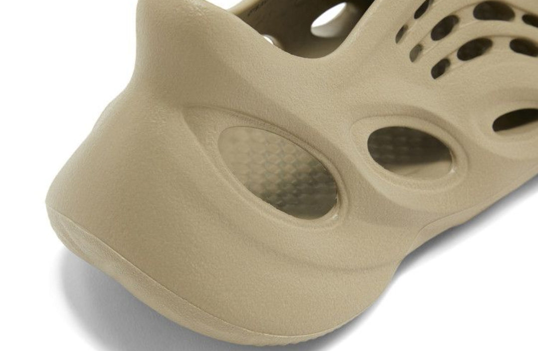 Yeezy Foam Runner "Stone Salt"