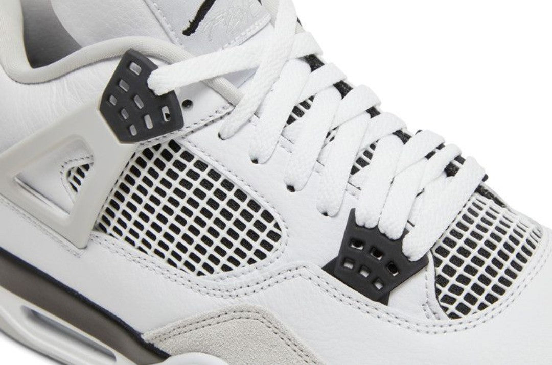 Air Jordan 4 Retro "Military Black"