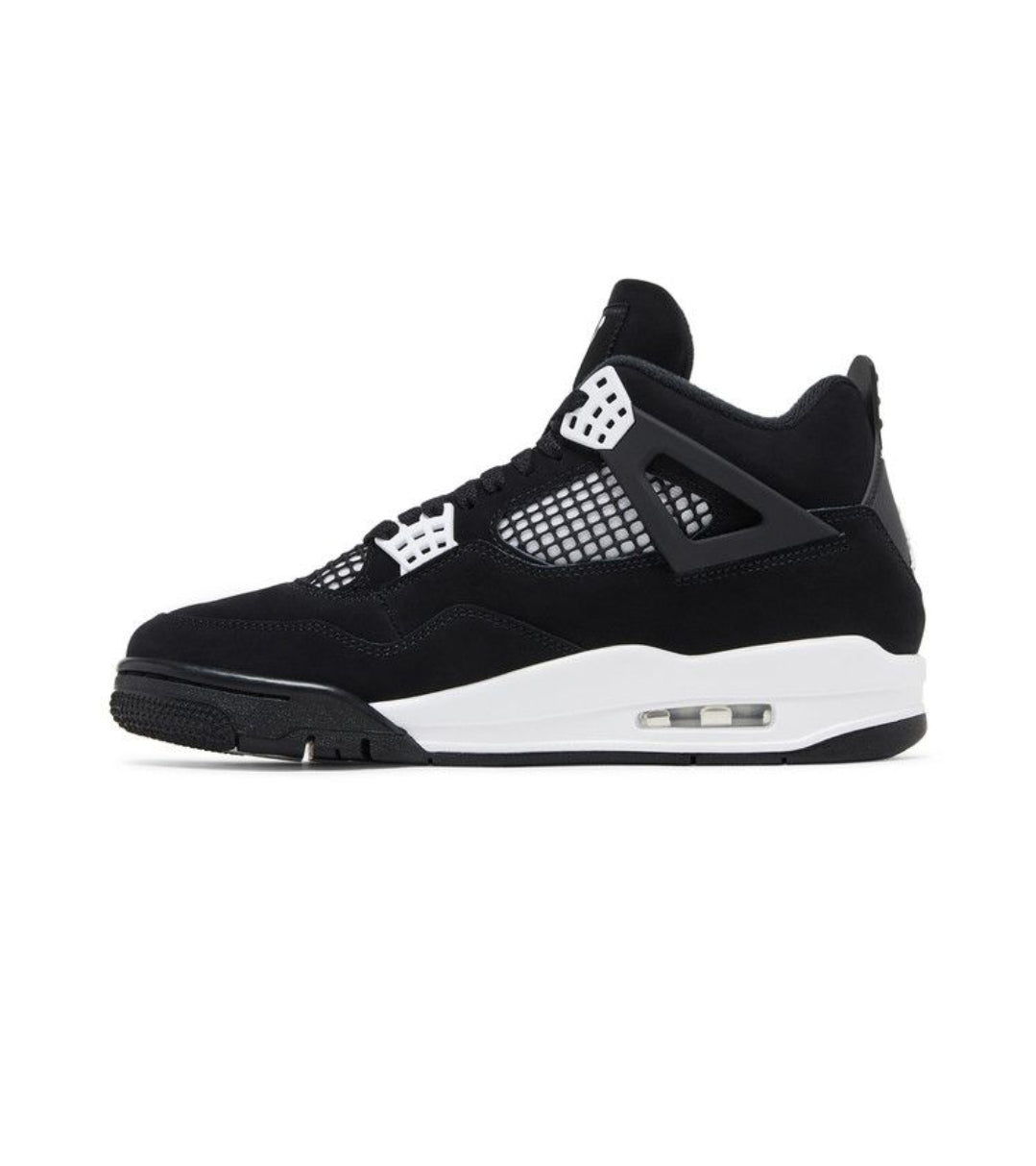 Air Jordan 4 Retro "White Thunder"