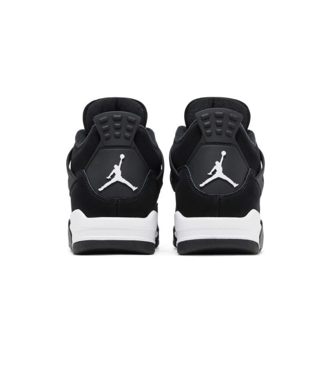 Air Jordan 4 Retro "White Thunder"